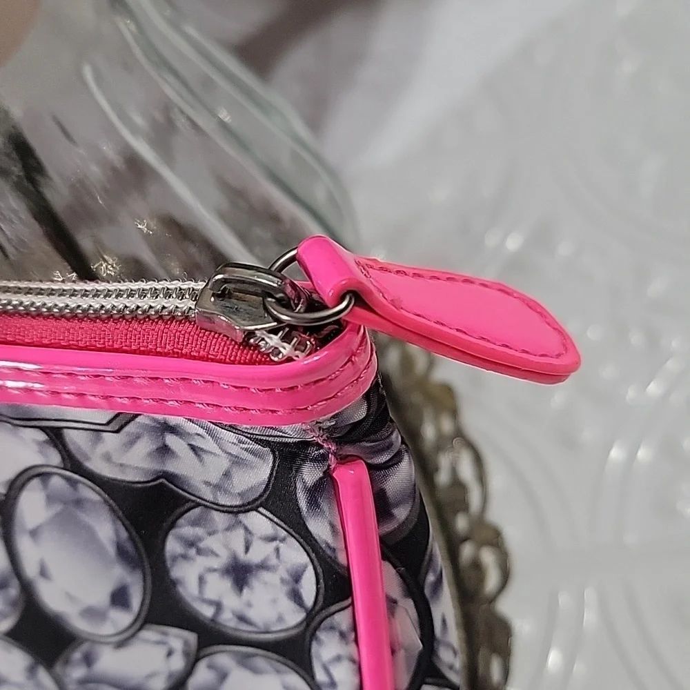 Betsey Johnson Diamond Pattern Cosmetic Toiletries Travel Pouch
